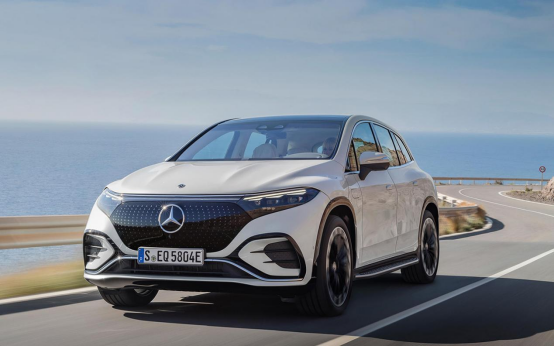 Mercedes-Benz EQS - 527 miles