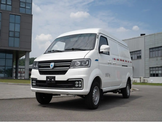 Hiace EV