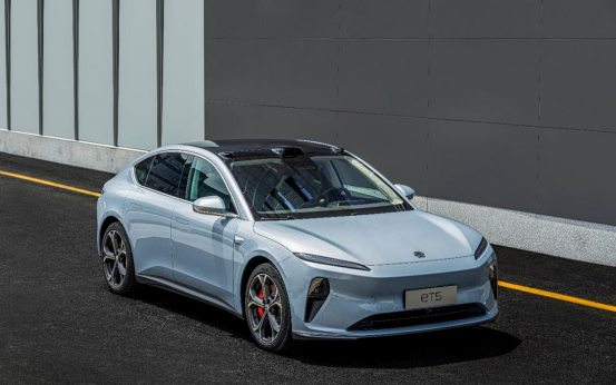 NIO ET5